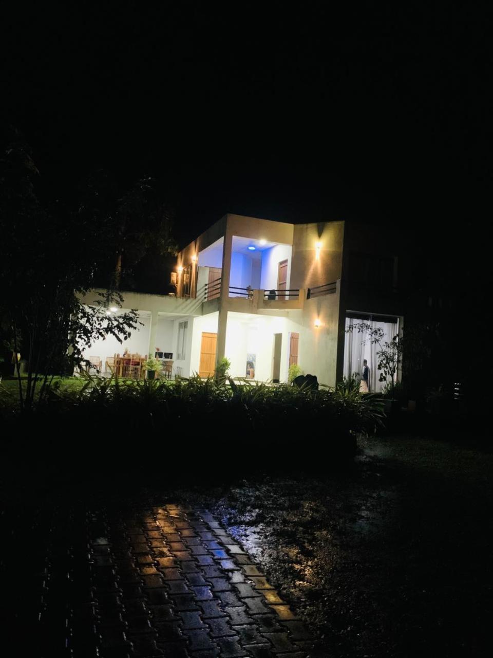 Cassia Udawalawe Hotel Kültér fotó