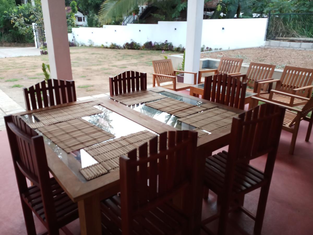 Cassia Udawalawe Hotel Kültér fotó
