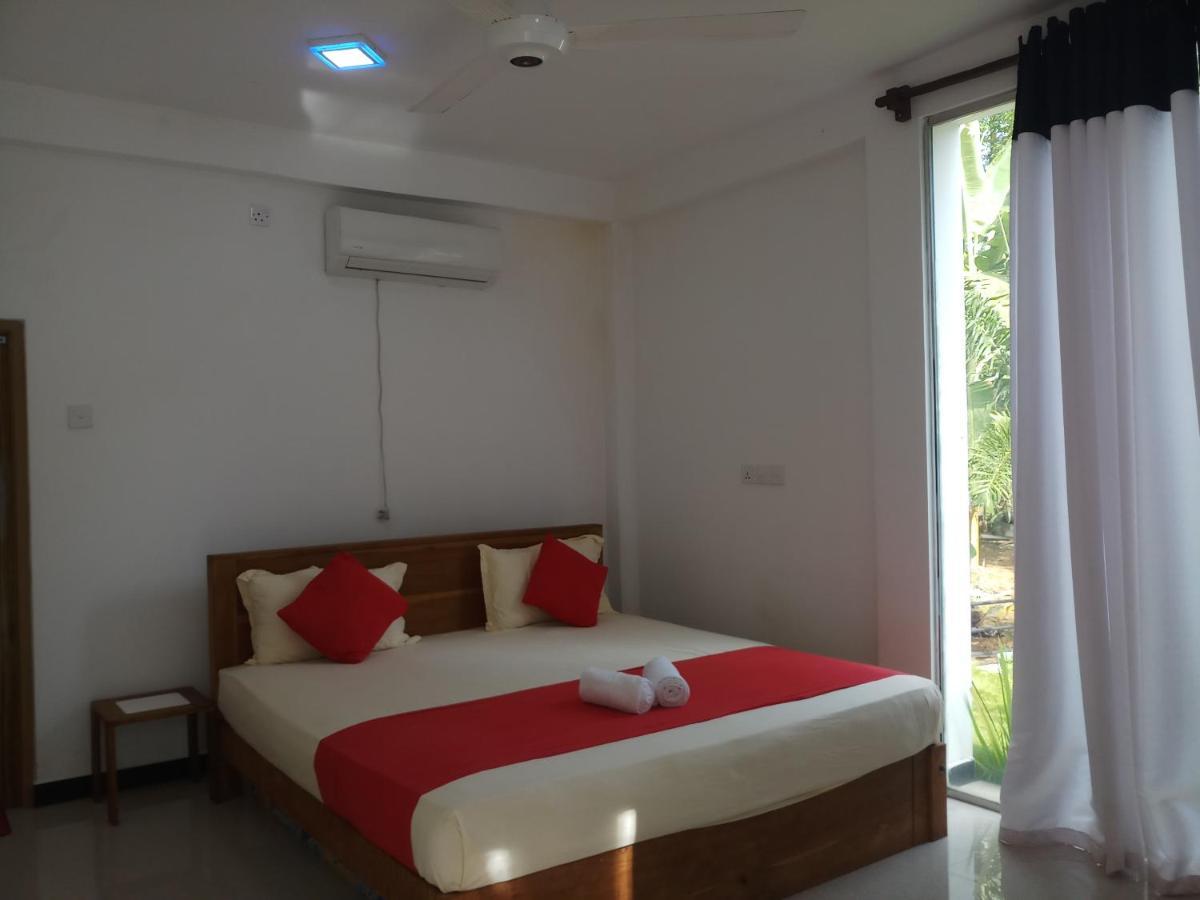 Cassia Udawalawe Hotel Kültér fotó